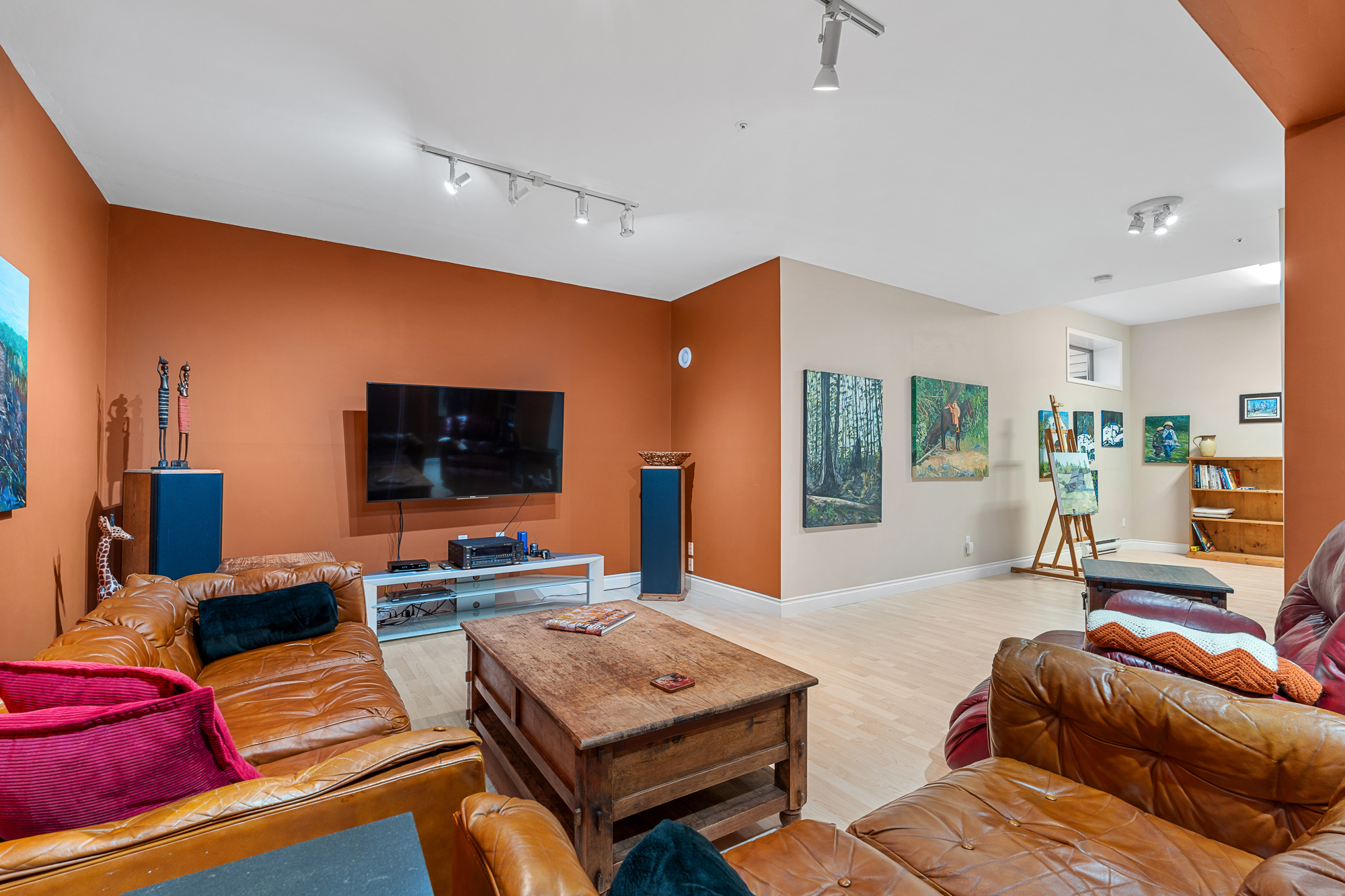 2456 Carr Lane